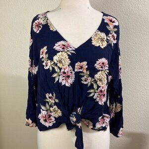 LUQ‎ floral tie front top medium